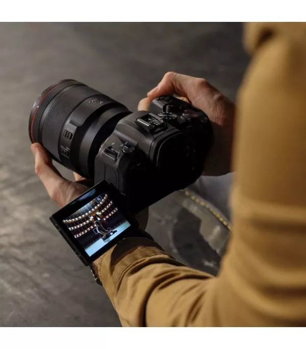 appareil-photo-hybride-canon-eos-r6-boitier-nu-4082c003aa-7 Appareil photo hybride Canon EOS R6, boîtier nu (4082C003AA)