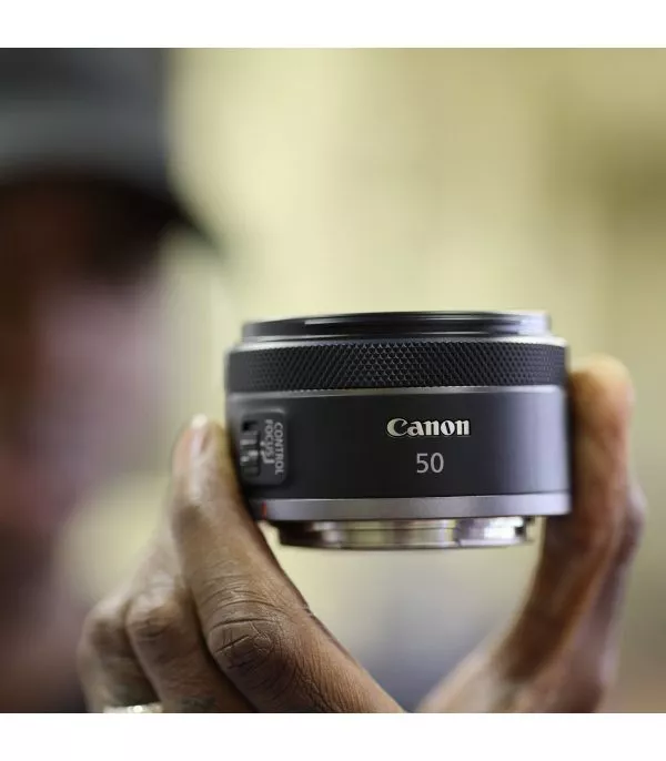 objectif-canon-rf-50mm-f18-stm-4515c005aa-4 Canon RF 50mm F1.8 STM (4515C005AA)