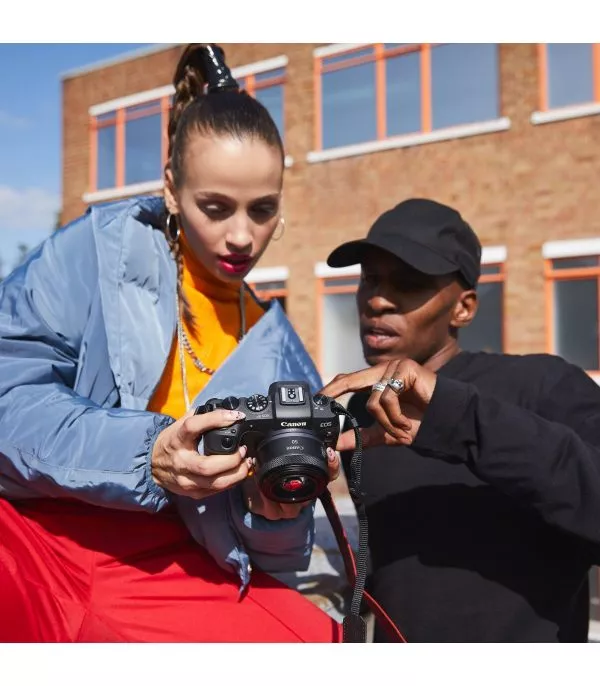 objectif-canon-rf-50mm-f18-stm-4515c005aa-7 Canon RF 50mm F1.8 STM (4515C005AA)