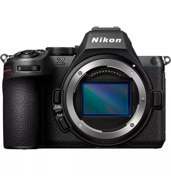 Appareil photo hybride Nikon Z5II + Objectif Nikkor Z 24-200 f4-6.3 VR (4960759917409)