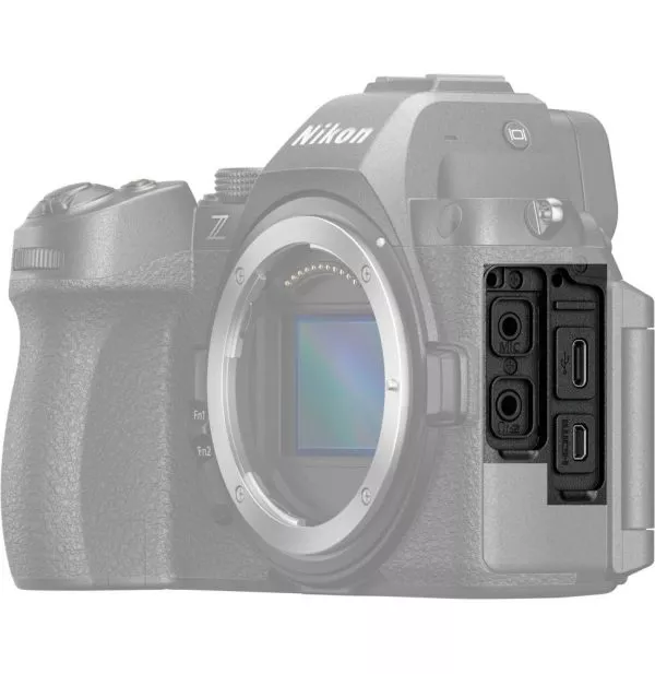 Appareil photo hybride Nikon Z5II + Objectif Nikkor Z 24-200 f4-6.3 VR (4960759917409)
