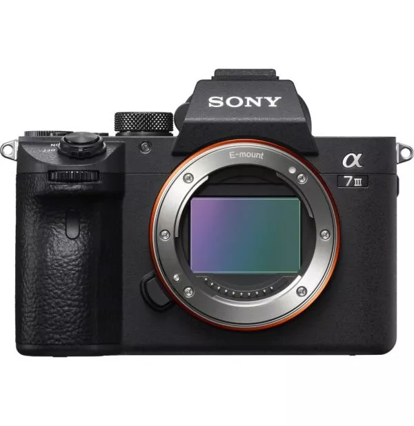 Appareil photo hybride Sony Alpha 7 III boîtier nu (ILCE-7M3)