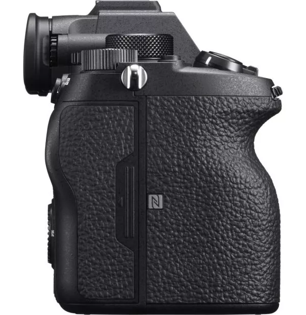 Appareil photo hybride Sony Alpha 7R IV (4548736128538)