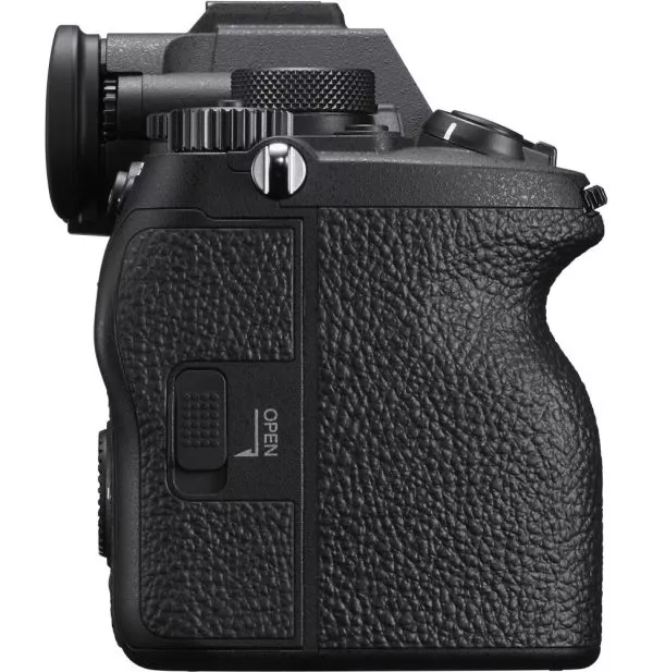 Appareil photo hybride Sony Sony Alpha 7 IV + objectif zoom 28-70 mm (ILCE-7M4K)