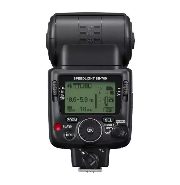 Flash Nikon SB-700