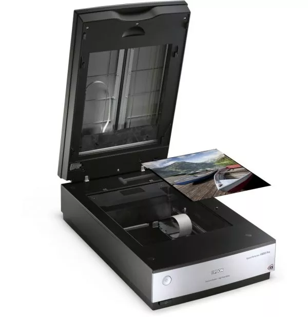 Scanner Epson Perfection V850 Pro pour numérisation de photos et de films (B11B224401)