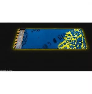 tapis-de-souris-razer-goliathus-extended-chroma-fortnite-edition-rz02-02500800-r3m1 Tapis de Souris Razer Goliathus Extended Chroma Fortnite Edition - format XL (920 x 294 x 3 mm)