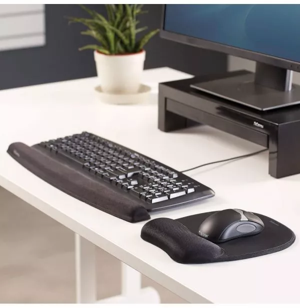 Tapis de souris - repose-poignet Ergo Mousse Noir - format Small (201.6 × 235 × 25.4 mm)
