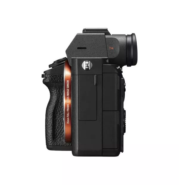 Appareil photo hybride Sony Alpha 7 III boîtier nu (ILCE-7M3)