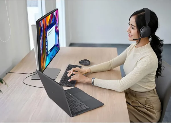 Écran 27" 4K UHD Dell UltraSharp U2725QE