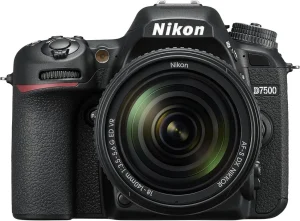 Reflex Nikon D7500 ME + Objectif AF-S DX Nikkor 18-140 VR (VBK510NM)