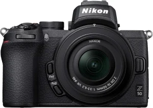 Appareil photo hybride Nikon Z50 + Objectif Z DX 16-50mm f/3.5-6.3 VR (VOA050GM)