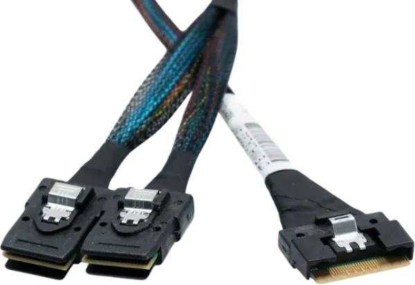 Câble HPE DL38x 8SFF SAS/SATA Tri-Mode (P55467-B21)