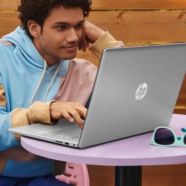 ORDINATEUR PORTABLE HP 15-dw4002nk 12th i7 (6L9J9EA) ORDINATEUR PORTABLE HP 15-dw4002nk 12th i7 (6L9J9EA)